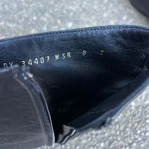 Salvatore Ferragamo Gancini Leather Paton Pointed Toe Bootie Boots Black Sz 8 - Picture 5 of 11